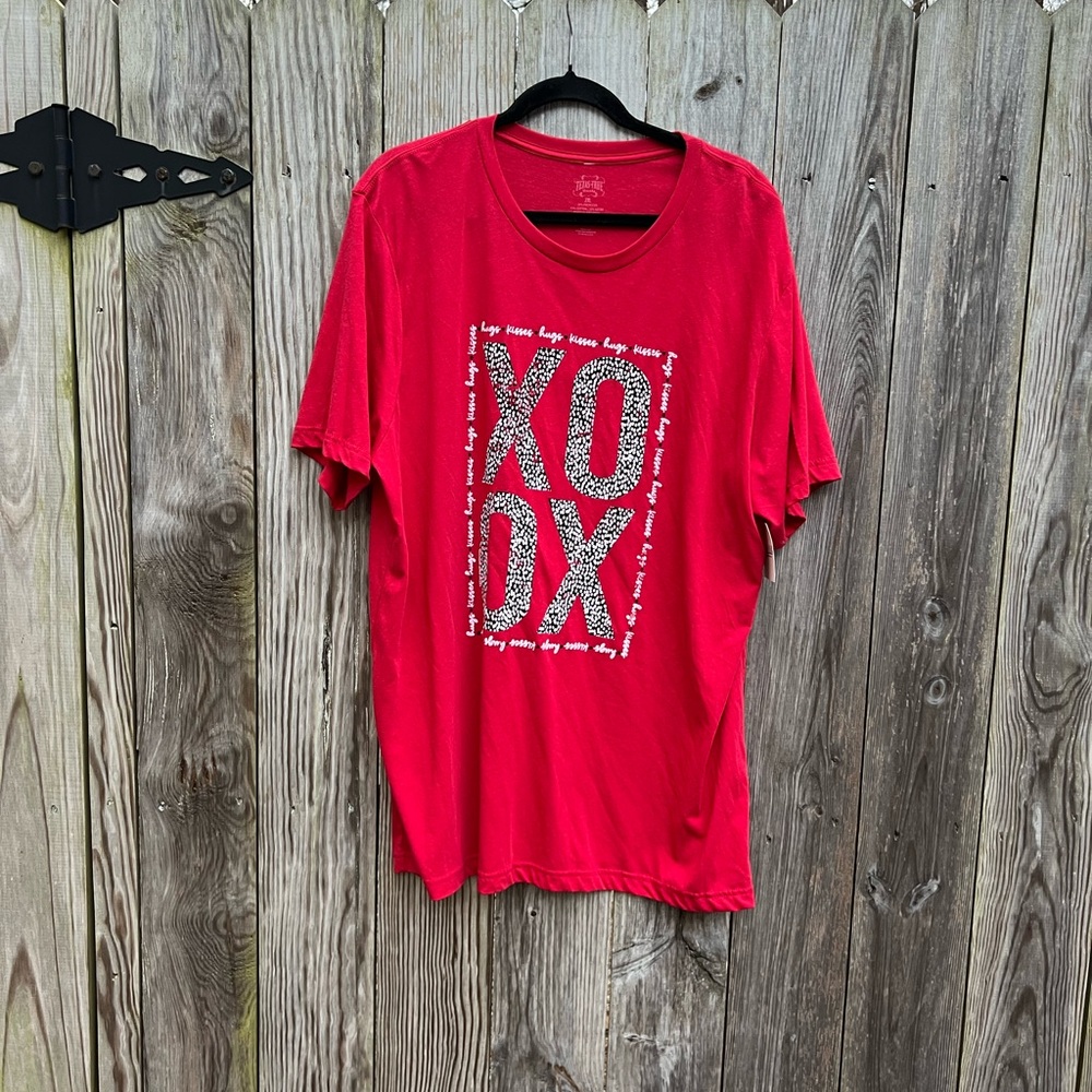 TEXAS TRUE THREADS Red Hugs Kisses XO T Shirt Women’s 2XL NWT NEW